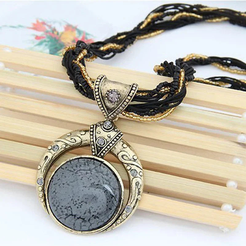 Naszyjnik boho vintage z dużą zawieszką z kamienia półszlachetnego i cyrkoniami