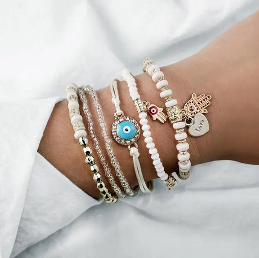 Boho zestaw bransoletek z okiem proroka, hamsą i perłami