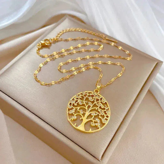 Błyszcząca zawieszka drzewo życia na naszyjniku damskim w eleganckiej optyce