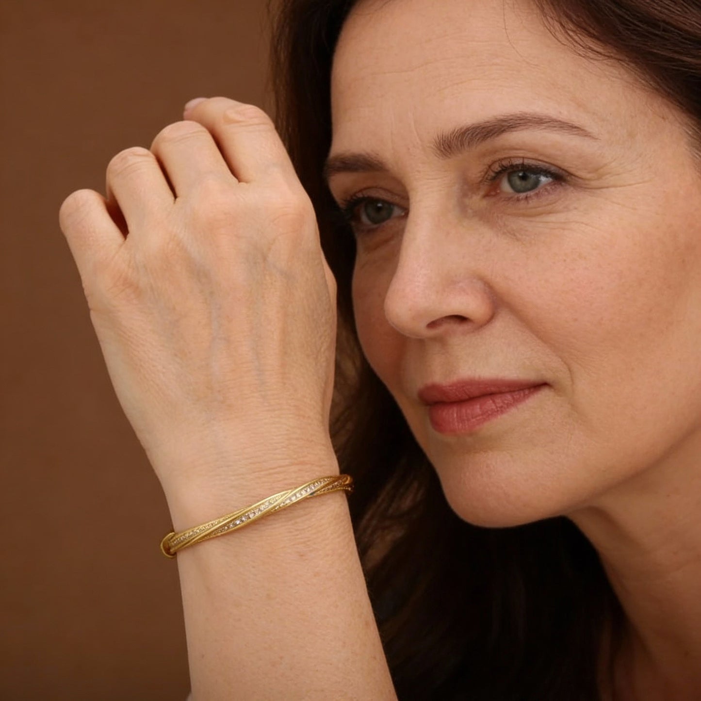Błyszcząca bransoletka z cyrkonią dla eleganckich kobiet
