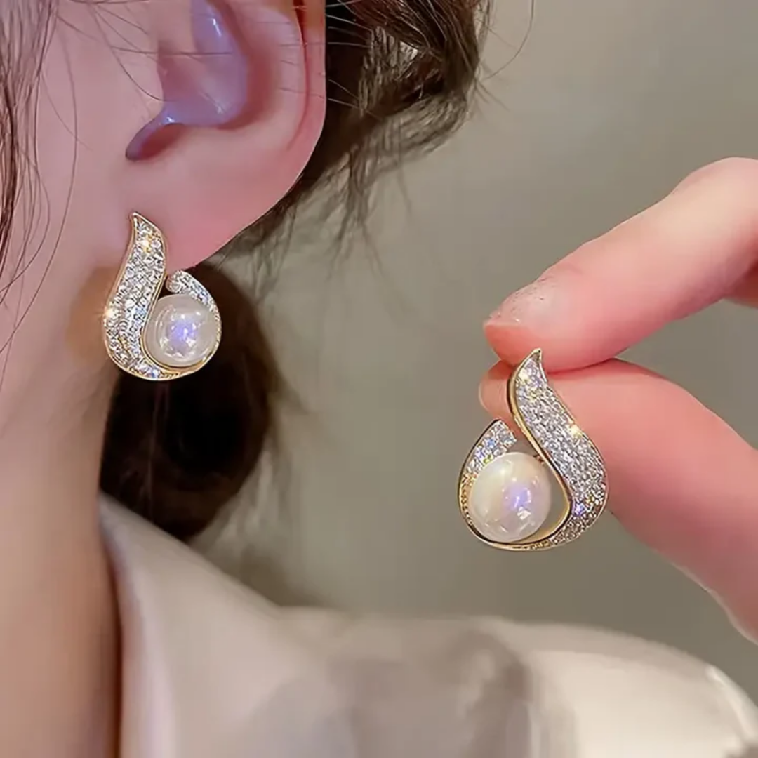 Eleganckie kolczyki z cyrkonią z lśniącymi perłami w kształcie kropli