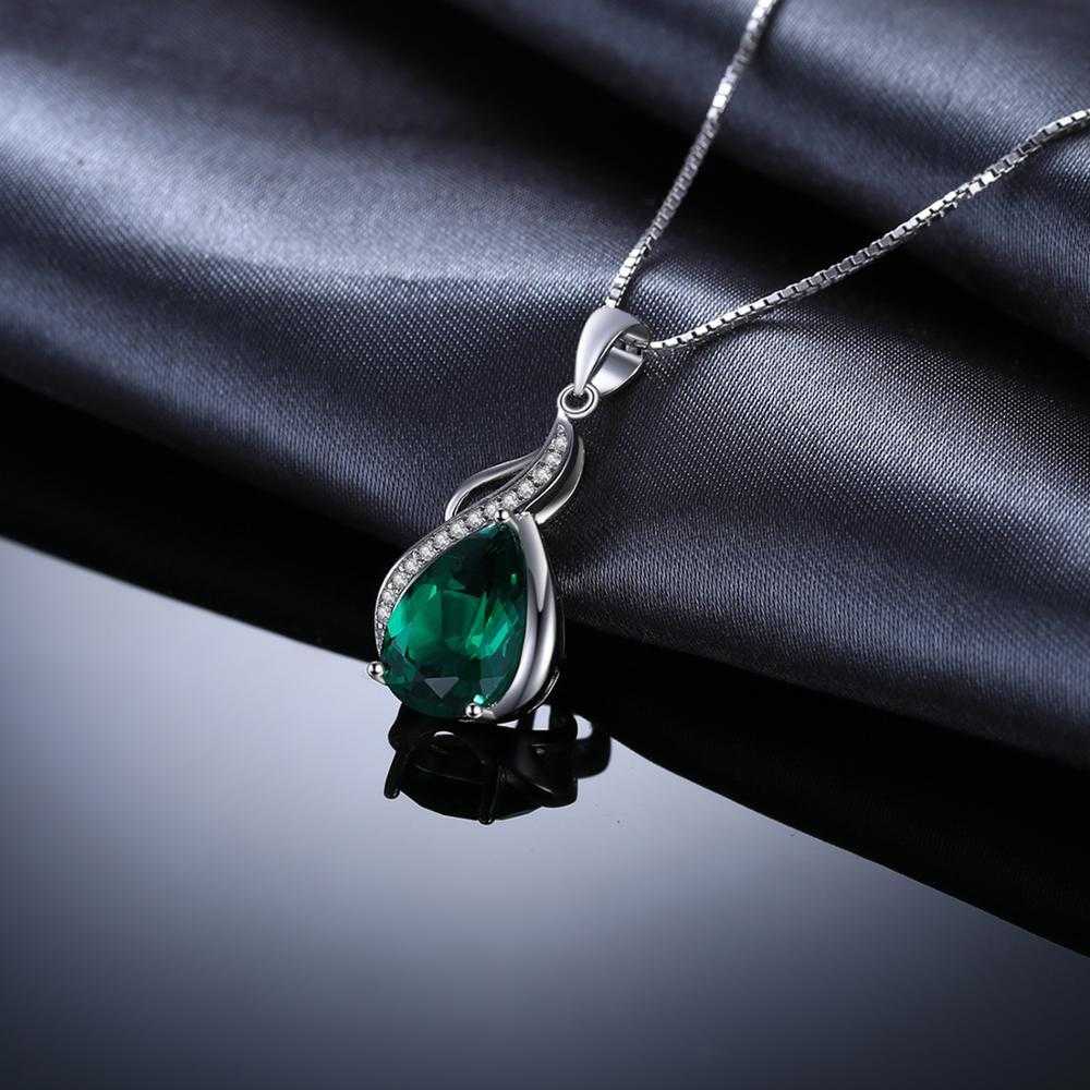 Elegancki naszyjnik kropla z błyszczącą szmaragdową cyrkonią i delikatnym designem